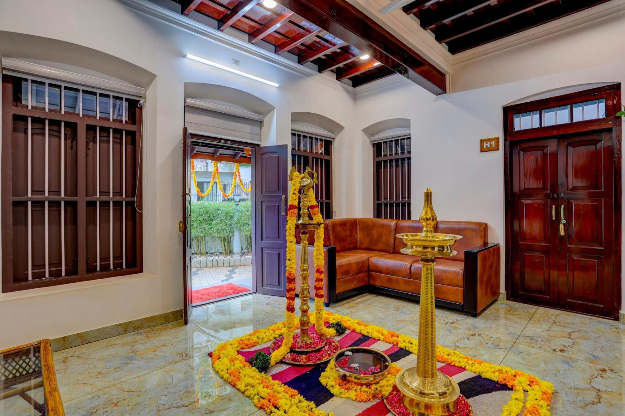 Hotel O Poptavern Heritage Kovalam Ngoại thất bức ảnh