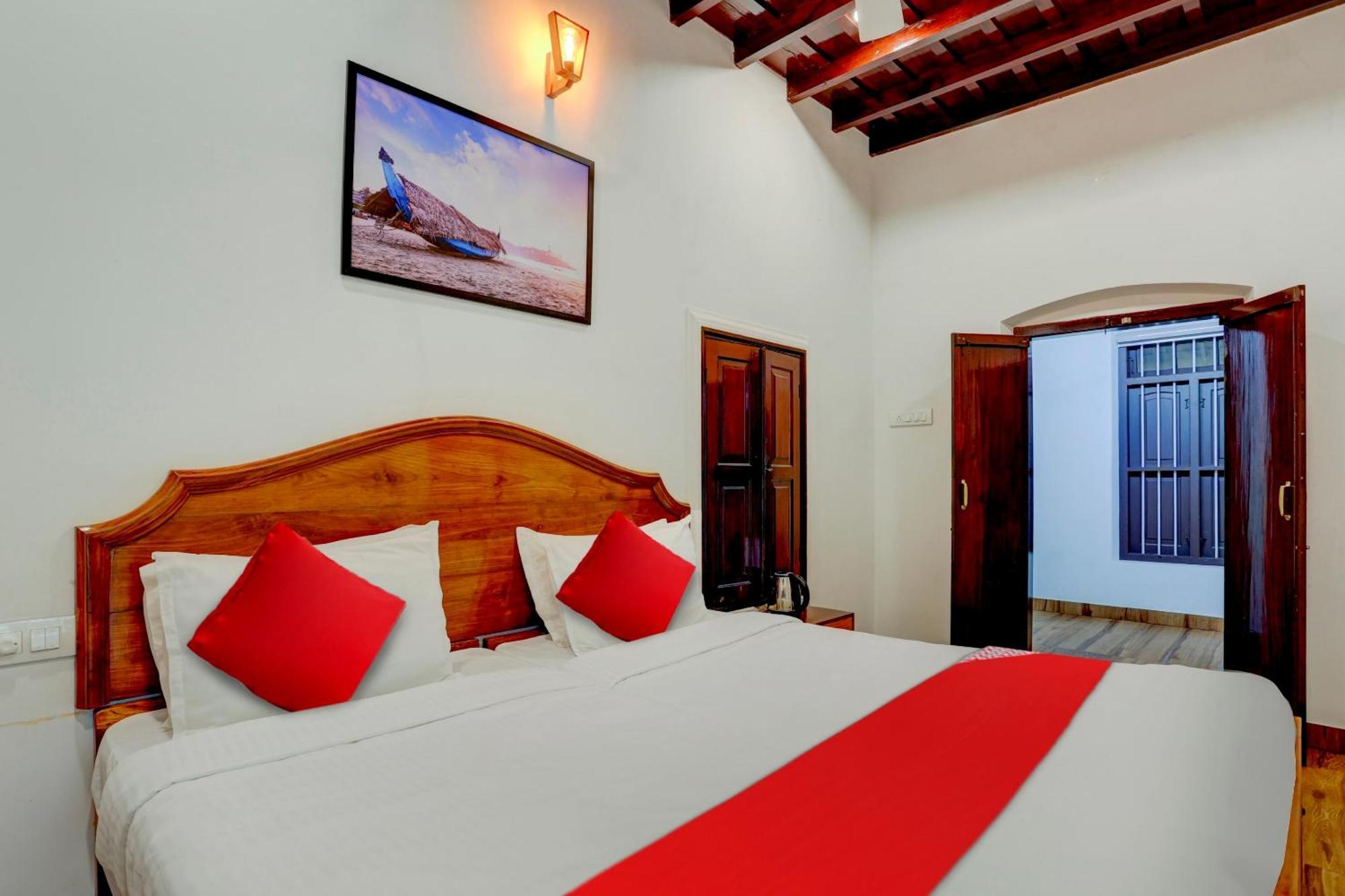 Hotel O Poptavern Heritage Kovalam Ngoại thất bức ảnh