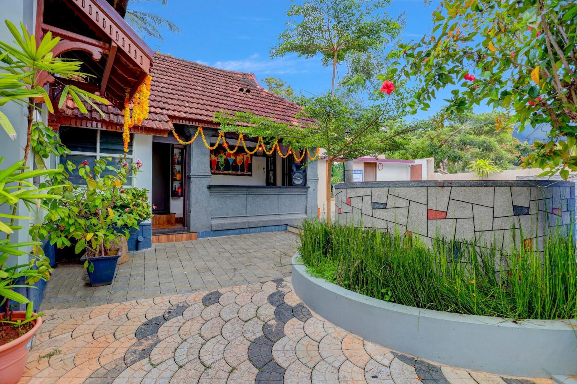 Hotel O Poptavern Heritage Kovalam Ngoại thất bức ảnh